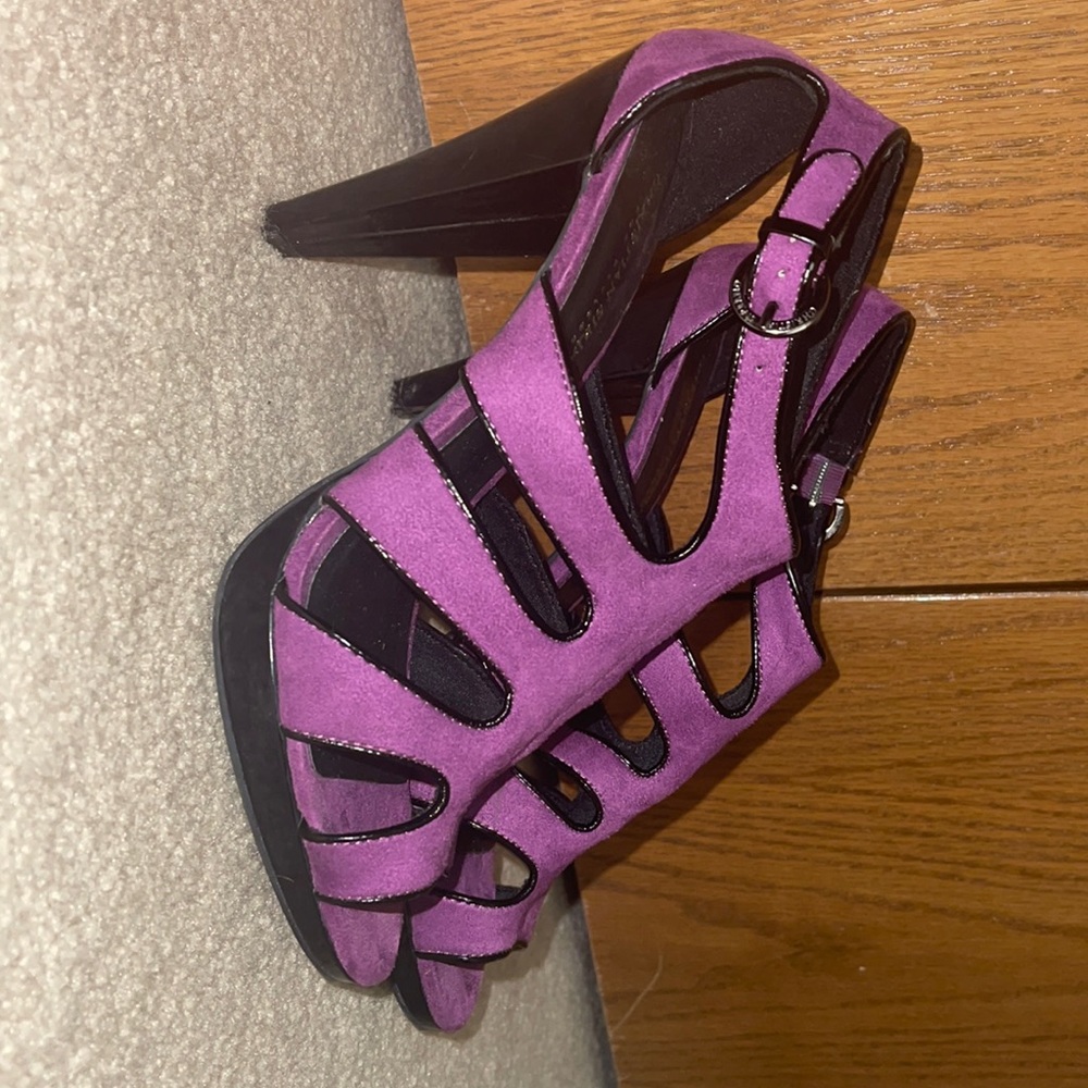 Gorgeous Christian Siriano Fucia Heels